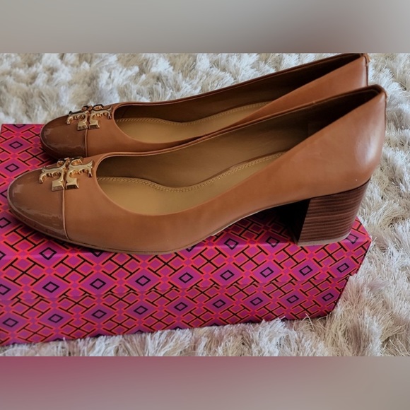 Tory Burch brown/camel low block heels - Picture 2 of 6